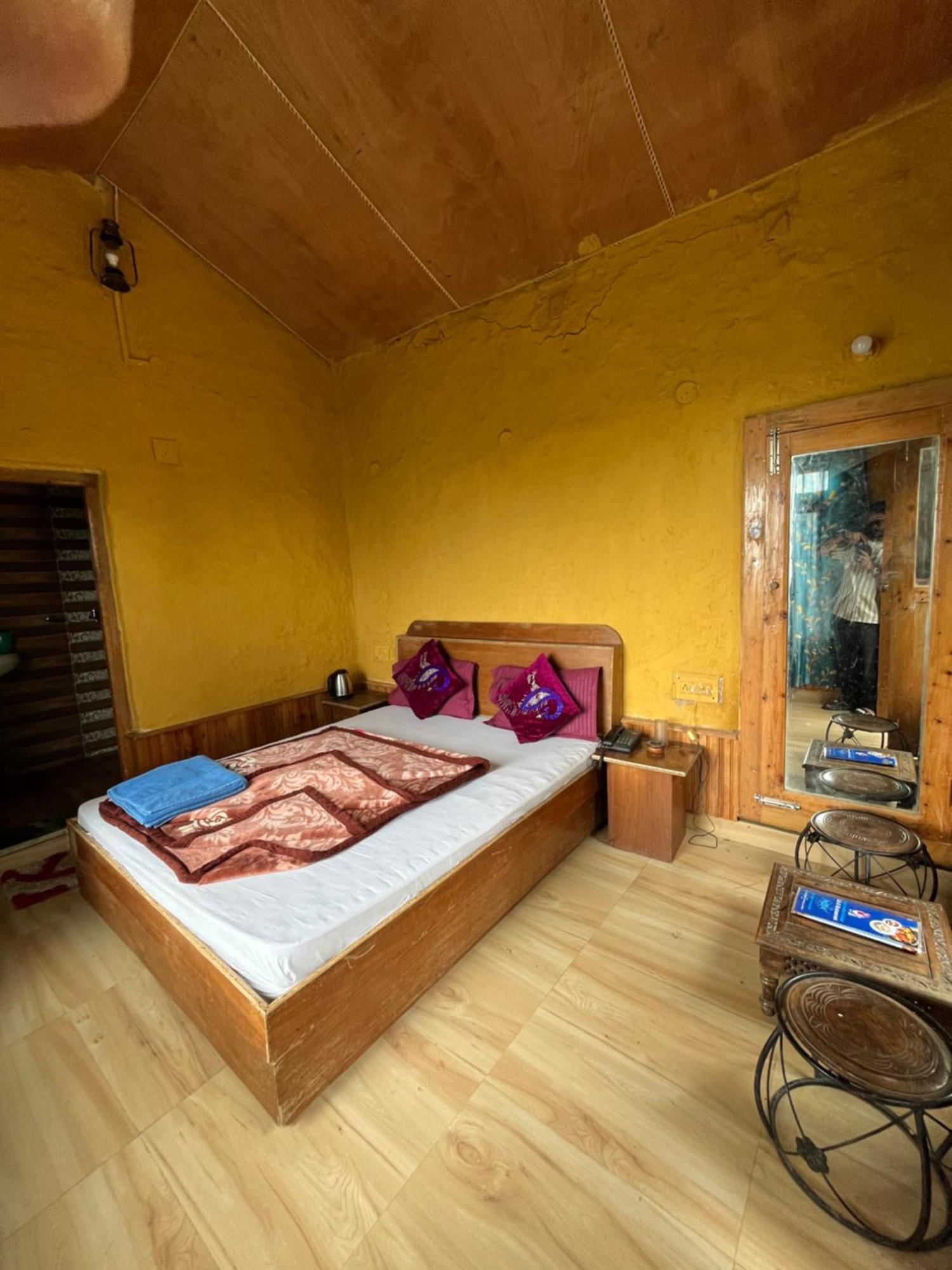 Apple Garden Cottages And Restaurant Dhanaulti Extérieur photo