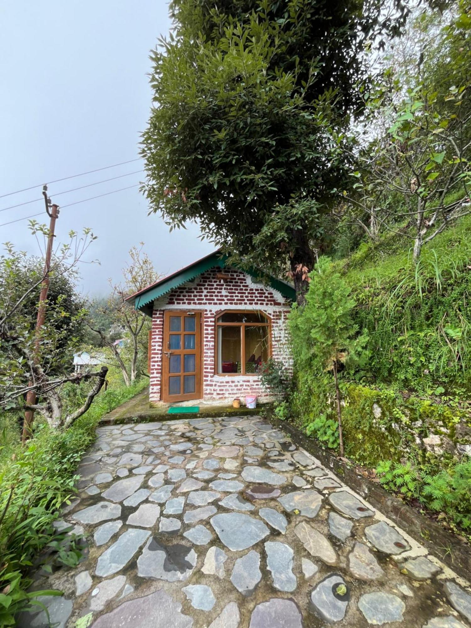 Apple Garden Cottages And Restaurant Dhanaulti Extérieur photo